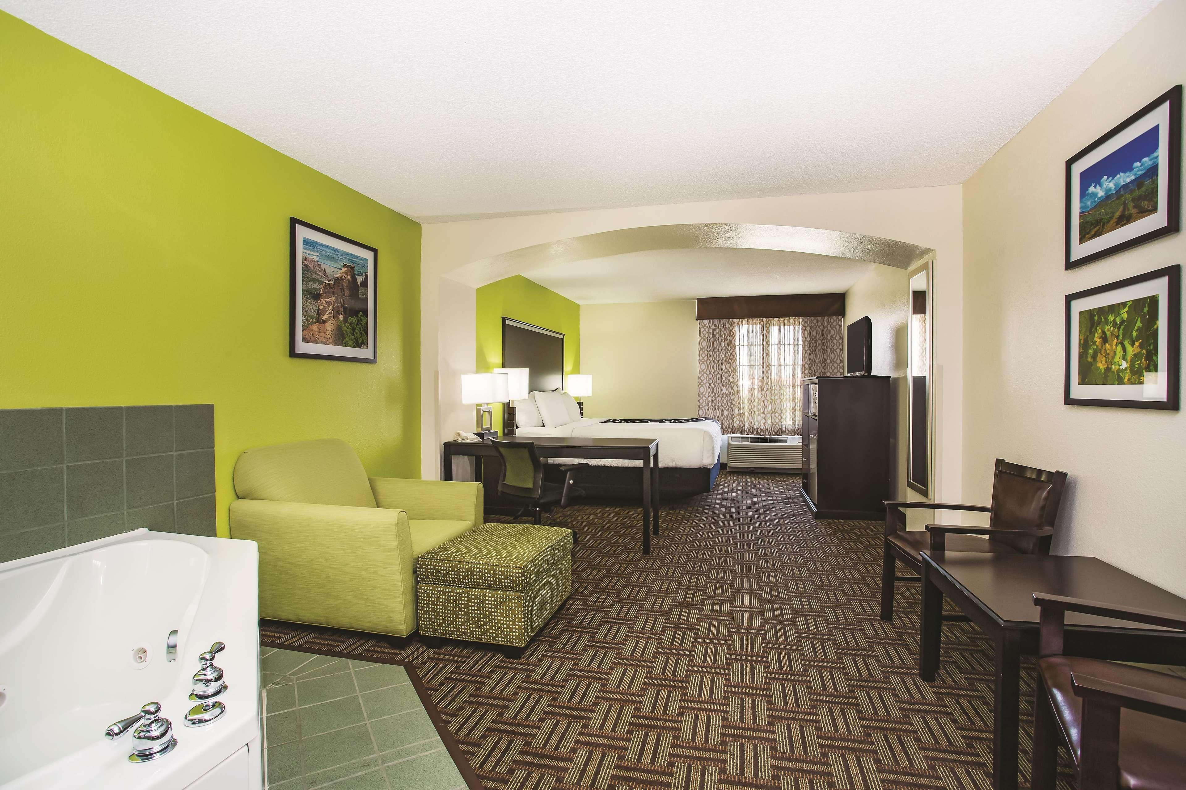 La Quinta By Wyndham Fruita Hotel Екстериор снимка